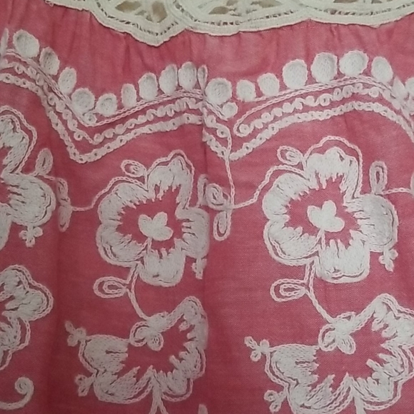 Top - Picture 2 of 4